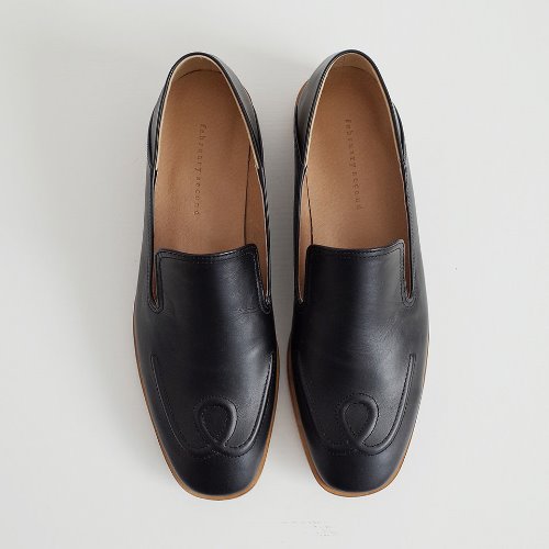 Embo stitches loafers  Black