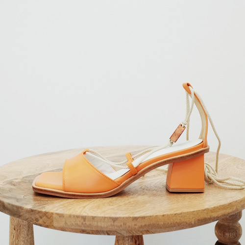 Wood ornament strap sandals Orange